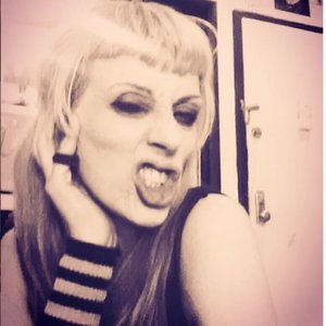 Meet your Posher, Debris